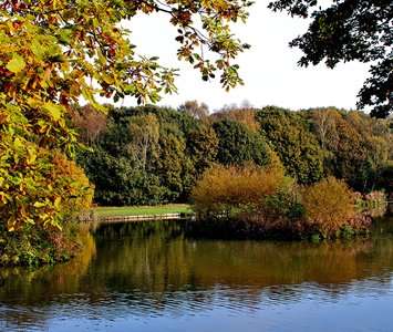 Lake and parkland in the Dearne Valley near Barnsley